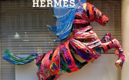 Sự hấp dẫn đến từ những khung cửa sổ của Hermès: Câu chuyện về tính sáng tạo nghệ thuật cao, được đầu tư chỉn chu của một thương hiệu đẳng cấp
