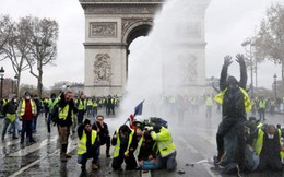 Kinh tế Pháp thiệt hại nặng vì phong trào biểu tình "áo vàng"