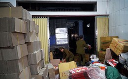 'Mục kích' cơ sở sản xuất bánh kẹo bẩn ở Hà Nội ngày cận Tết