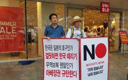 Thế khó của người tiêu dùng Hàn Quốc giữa 'cơn bão' thương chiến: Đặt vé máy bay sang Nhật Bản để mua sắm, lén lút vào cửa hàng đồ Nhật vì sợ bị chỉ trích