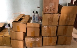 Thu giữ hàng trăm sản phẩm mỹ phẩm nhập lậu tại Hà Nội