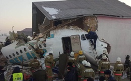 Hiện trường vụ máy bay chở 100 người đâm sập nhà, hàng chục người thoát chết thần kỳ
