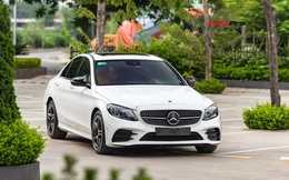 Giữa lúc BMW giảm giá hàng trăm triệu, Mercedes-Benz tăng giá 6 mẫu xe từ ngày 1/1/2020, cao nhất 210 triệu đồng