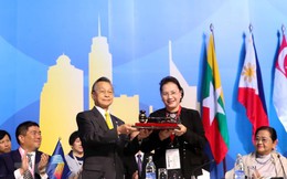 Bế mạc Đại Hội đồng AIPA 40, Việt Nam nhận chức Chủ tịch luân phiên