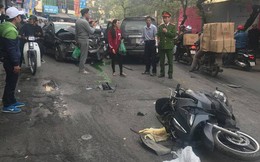 "Xe điên" tông nhiều xe máy, ô tô trên phố Hà Nội, cụ bà bán hàng rong tử vong tại chỗ