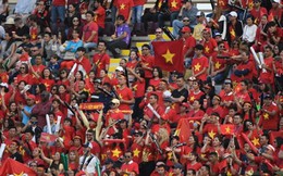 Cổ động viên Việt Nam chiếm thế áp đảo trên khán đài trận gặp Jordan