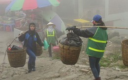 275.000 đồng/ngày "cõng rác" từ đỉnh chùa Đồng Yên Tử xuống núi