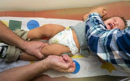 Cha mẹ "anti vaccine" từ chối tiêm chủng cho con khiến dịch sởi bùng phát và lây lan nhanh trên toàn cầu, tại Philippines hàng chục trẻ em đã thiệt mạng
