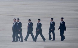 Lực lượng mật vụ tinh nhuệ của ông Kim Jong-un "đổ bộ" hùng hậu xuống Hà Nội