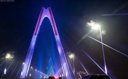Cầu Nhật Tân xuất hiện trên fanpage của Nhà Trắng sau khi Tổng thống Trump tới Việt Nam