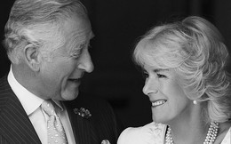 Thái tử Charles và vợ đăng ảnh kỷ niệm 14 năm ngày cưới nhưng người dùng mạng đã chỉ ra điểm bất thường và tỏ thái độ bất ngờ với "kẻ thứ 3" Camilla