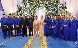 Hé lộ những hình ảnh đầu tiên về cô dâu thường dân Thụy Điển, chiếm trọn trái tim Thái tử Malaysia trong đám cưới xa hoa