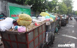 Xe thu gom rác tự chế ‘lộng hành’ trước ngày ‘khai tử’ ở TP.HCM