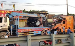 Nam Định: Xe container mất lái tông vào 4 nhà dân