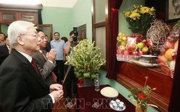 Tổng Bí thư, Chủ tịch nước Nguyễn Phú Trọng dâng hương tưởng niệm Chủ tịch Hồ Chí Minh