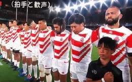 Khoảnh khắc xúc động: Ngay khi Quốc ca vang lên, tuyển Nhật Bản cùng các fan bật khóc vì thương đồng bào phải chống chịu siêu bão Hagibis