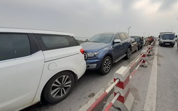 Hà Nội: 7 ô tô đâm liên hoàn trên cầu Thanh Trì