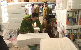 Phát hiện xưởng sản xuất giấy ăn nghi giả nhãn hiệu Việt Nam Airline