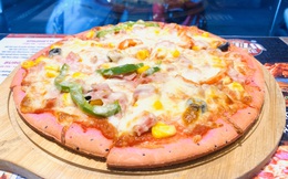 Độc lạ pizza làm từ thanh long ruột đỏ, giá chỉ 55.000 đồng/chiếc
