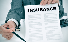 Khách vay tiền ngân hàng bị ép mua bảo hiểm nhân thọ?