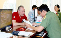 Tự động gia hạn tạm trú cho người nước ngoài ở Việt Nam