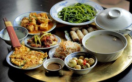 Đây là thói quen ăn cơm nguy hiểm của nhiều người Việt, hãy thay đổi ngay trước khi gia đình bạn "rước" đủ thứ bệnh