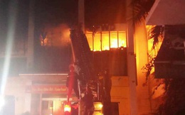 Vụ cháy tòa nhà dầu khí ở TP Thanh Hóa: Thêm 1 người chết, 3 cảnh sát PCCC nhập viện