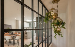 Nhà nhỏ hẹp nhưng vẫn có các 'khu vườn treo' đẹp long lanh đón Tết