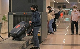 Đón chuyến bay về từ Hàn Quốc, Cần Thơ cách ly 9 người ngay tại sân bay