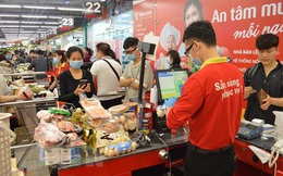 Các siêu thị ở Hà Nội đảm bảo đủ hàng, không tăng giá
