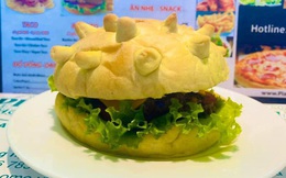 Burger hình virus corona giá 85.000 đồng/chiếc đắt khách ở Hà Nội