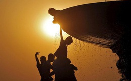 Ấn Độ "gồng mình" cùng lúc gánh 3 tai họa nan giải giữa mùa hè khắc nghiệt