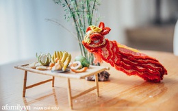 Nhóm bạn tại Hà Nội có biệt tài "hô biến" mọi thứ thành đất sét đặt gọn vào lòng bàn tay, làm ra mâm cỗ Tết Trung thu nhỏ nhất Việt Nam khiến bạn bè quốc tế kinh ngạc