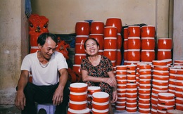 Tết Trung thu về làng Ông Hảo, gặp cặp vợ chồng 40 năm bám nghề làm trống: Đắng-cay-ngọt-bùi đã trải đủ, nhưng chưa 1 ngày mất niềm tin vào sức sống của nghề