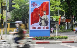 Phố phường rợp cờ hoa chào mừng 1010 năm Thăng Long - Hà Nội