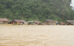 Mưa lũ dồn dập ở Quảng Bình: Hơn 12.600 nhà dân bị ngập chìm trong biển nước