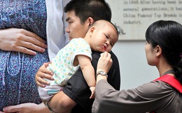"Xin trời cao hãy biến đứa bé này thành con trai" - Lời cầu nguyện vô vọng và sự thật kinh hoàng đằng sau viên thuốc thay đổi giới tính thai nhi