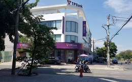 Nghi phạm tẩm xăng cướp ngân hàng TPBank ở Sài Gòn khai nợ 200 triệu đồng đánh số đề