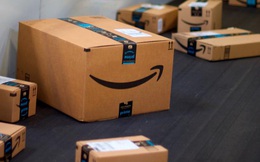 Vị khách đầu tiên của Amazon: Bỏ 27,95 USD mua sách, tên được đặt cho cả một tòa nhà của tập đoàn để ‘tri ân’