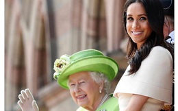 Đúng vào ngày sinh nhật của Meghan Markle, Nữ hoàng Anh cùng gia đình hoàng gia đồng loạt lên tiếng chúc mừng gây ra nhiều tranh luận