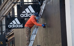 Doanh số bán trực tuyến gấp đôi, Adidas vẫn lỗ gần 400 triệu USD trong quý II