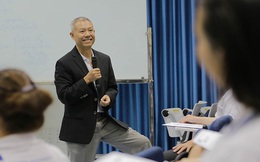 "Giáo sư quần đùi" Trương Nguyện Thành và cách giáo dục Cha Voi: Đừng bắt con cố làm đúng, cứ để con tự trải nghiệm và sửa sai