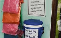 Một tiệm trà ở Sài Gòn treo biển "chia sẻ nắng mưa" cùng shipper: Miễn phí trà trái cây, cho sử dụng toilet miễn phí, tặng áo mưa khi thời tiết xấu
