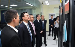 Bộ trưởng Nguyễn Mạnh Hùng: Phòng Lab với mạng 4G LTE hoàn chỉnh là thông điệp Việt Nam làm chủ hạ tầng viễn thông Việt Nam