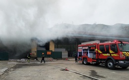 Cháy kho hàng hoá ở cửa khẩu Bắc Phong Sinh, gần chục tấn hàng hoá bị thiêu rụi