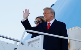 Tổng thống Trump lên Air Force One lần cuối, rời Washington D.C về làm thường dân
