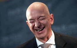 Jeff Bezos ‘đào mộ’ bài báo ‘trù ẻo’ Amazon thất bại: Làm ngơ trước lời chỉ trích, để thành công lên tiếng
