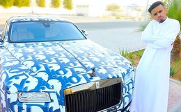 Bộ sưu tập xe khủng của rich kid giàu nhất Dubai: Đã toàn Rolls-Royce lại còn dán decal đắt khét của Supreme, LV
