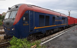 Cận cảnh đoàn tàu đường sắt chở container chạy thẳng từ Việt Nam đi châu Âu