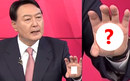 Ứng viên tổng thống Hàn Quốc viết chữ Trung Quốc lạ trong lòng bàn tay: Dân đồn ầm "thần chú, tà giáo"